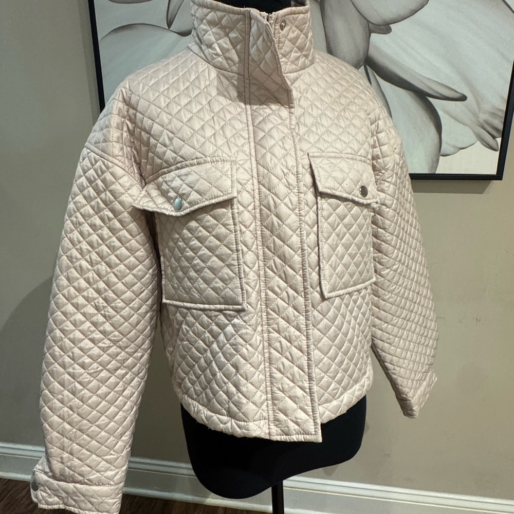 Ci Sono Cream Quilted Outerwear Label